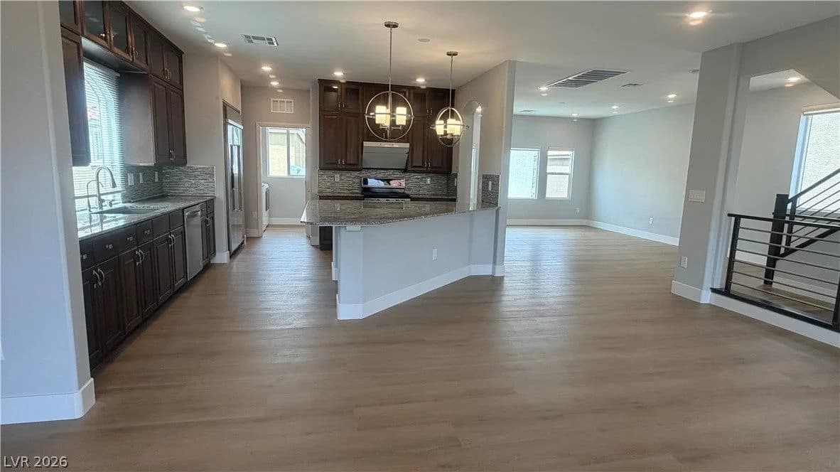 5718 Woodchester Avenue photo 4
