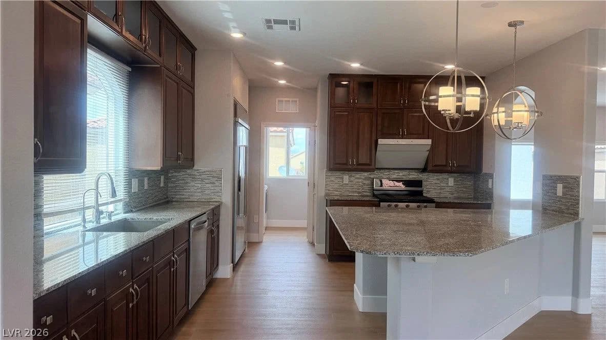 5718 Woodchester Avenue photo 2