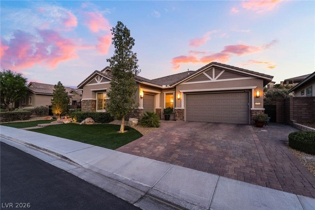 11111 Luna Blanca Drive