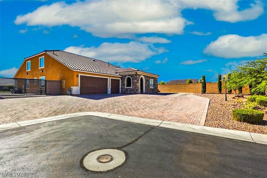 9096 Becket Ranch Court photo 4