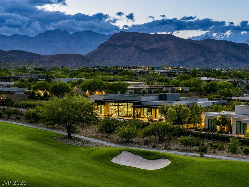 43 Crested Cloud Way