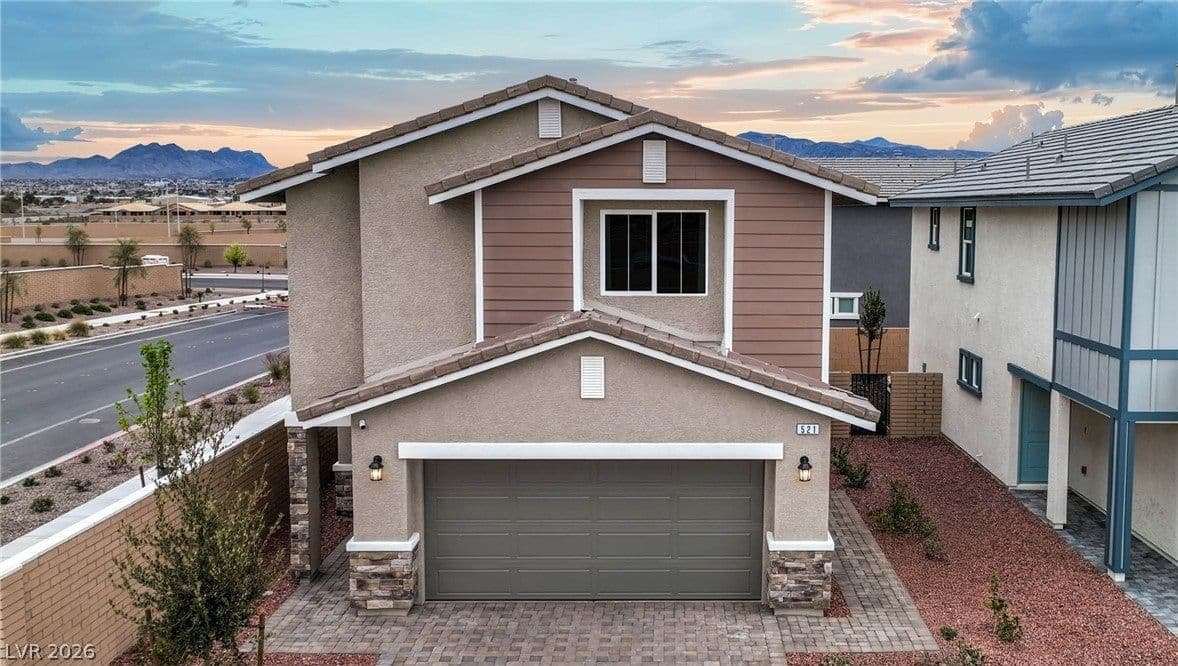 1075 Saffron Toucan Lane