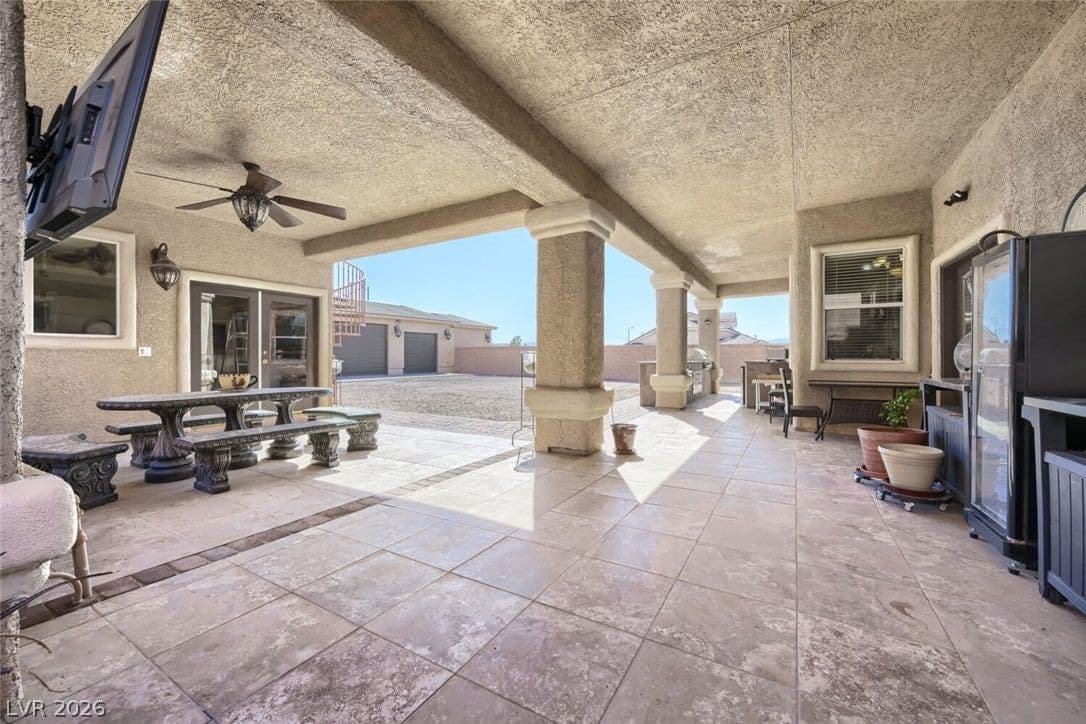 6941 Lazy Sunset Court photo 5