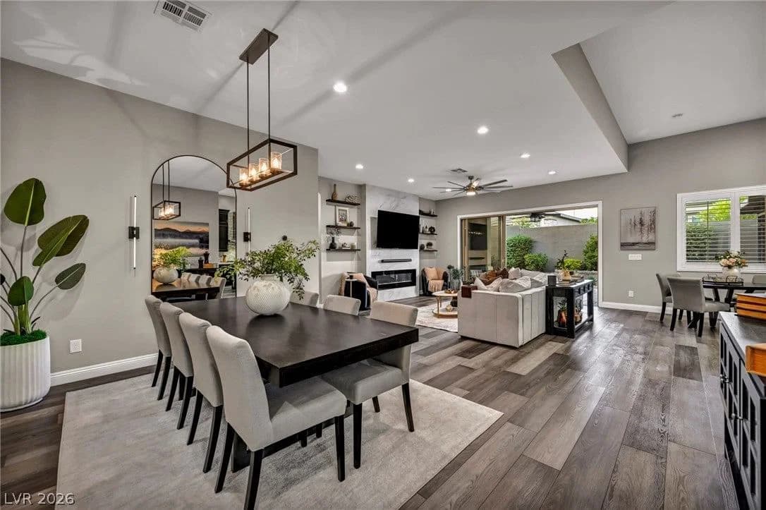 12390 Tudor Arch Drive photo 4