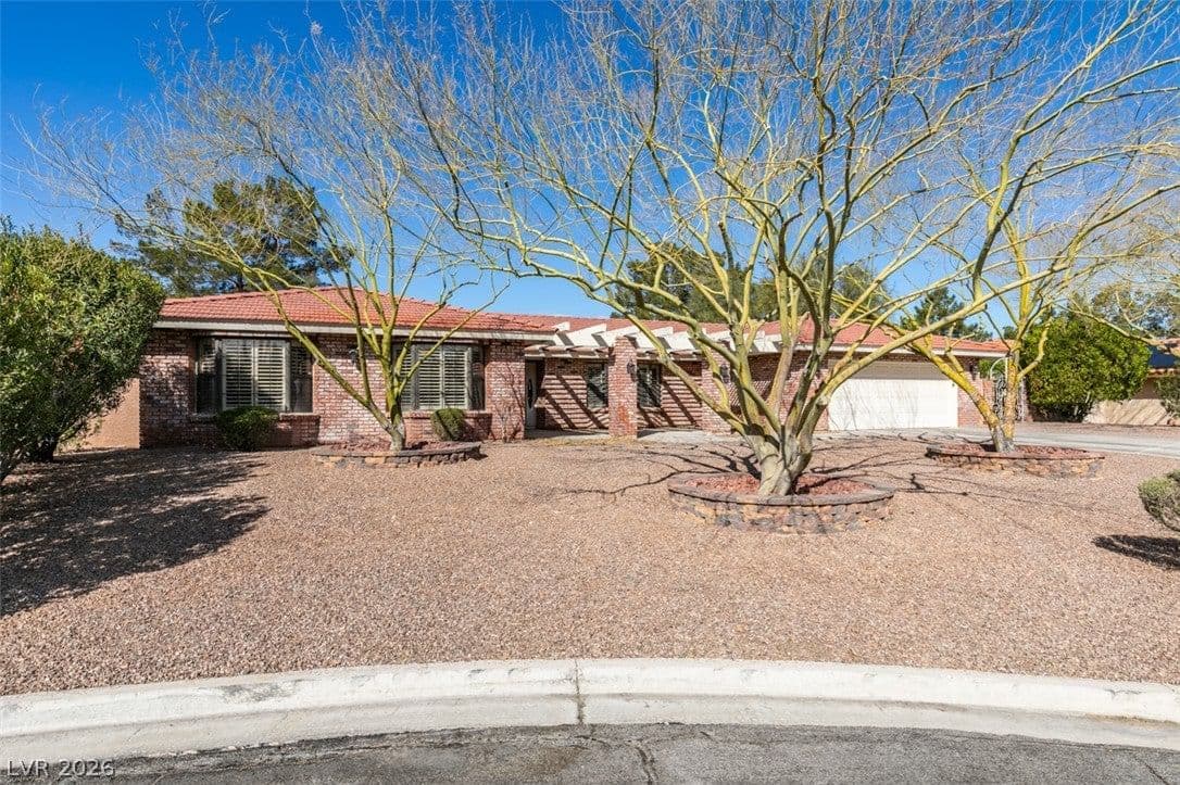 2246 Almart Circle photo 4