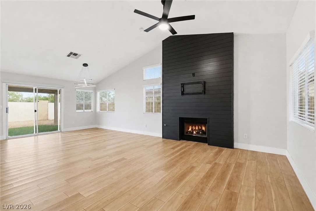 113 Tamarack Drive photo 5