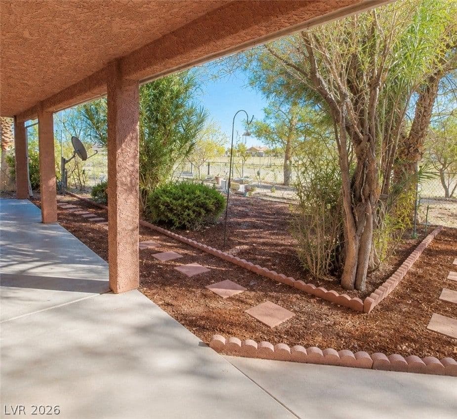 1700 Hickory Street photo 4