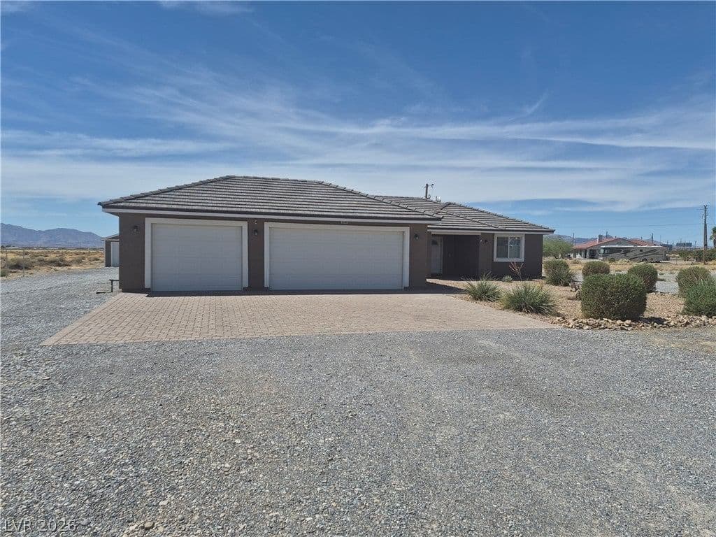 2360 Mallard Avenue photo 2