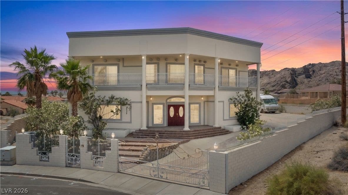 3629 Catalina Drive photo 2