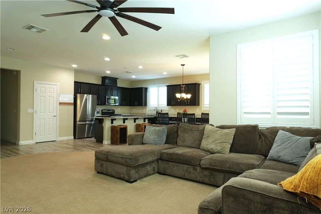 7675 Tierra Montanosa Avenue photo 4