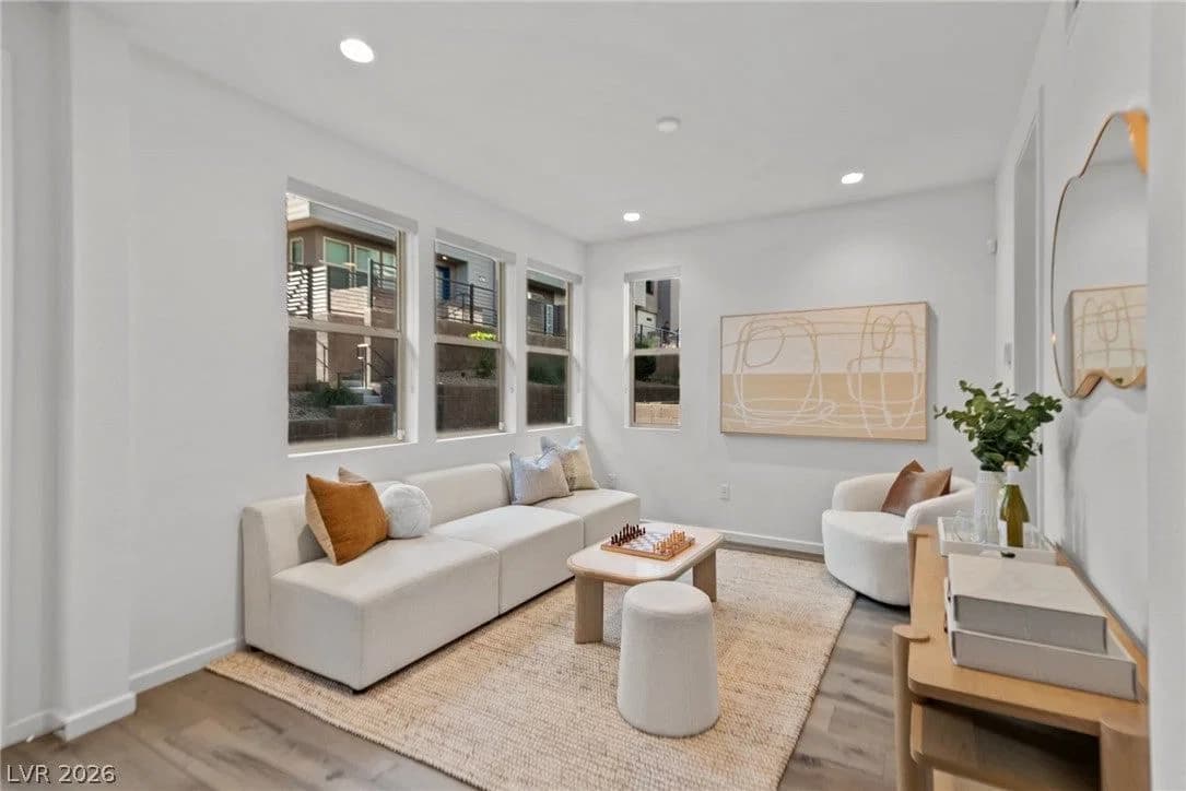 659 Grey Saker Street photo 4