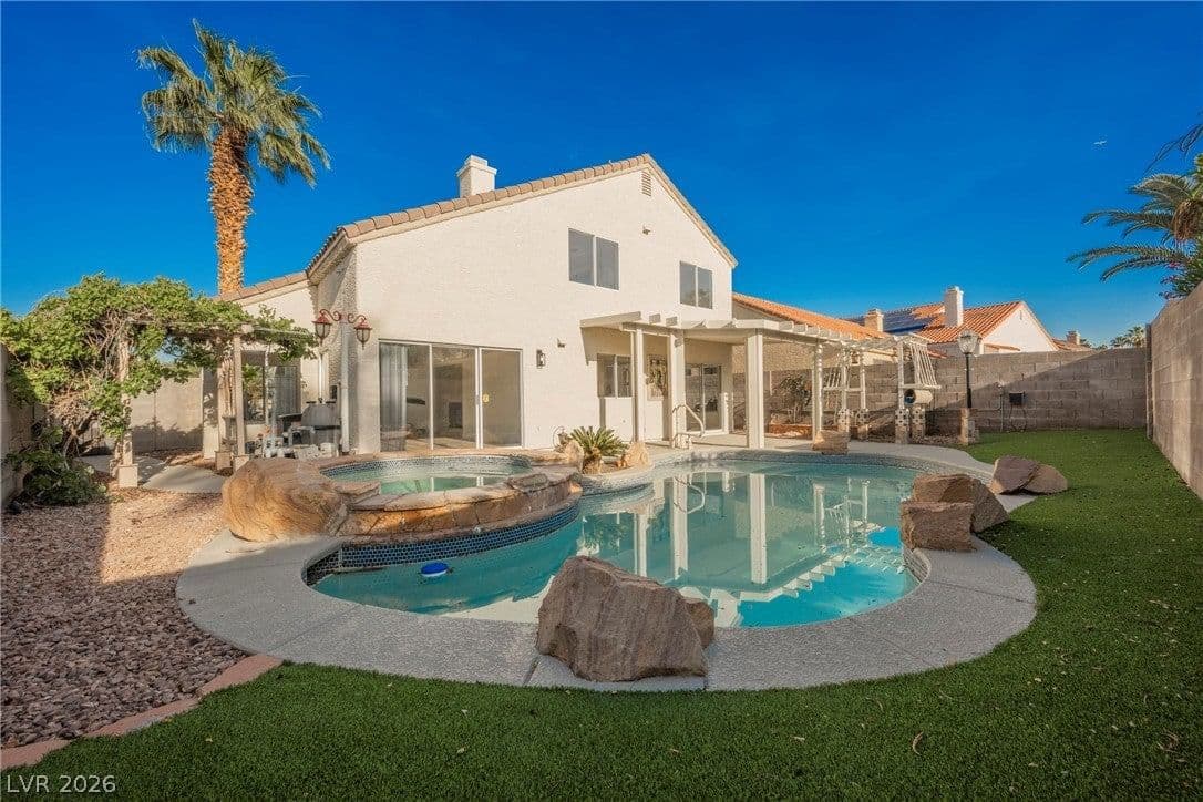 21 Megan Drive photo 3