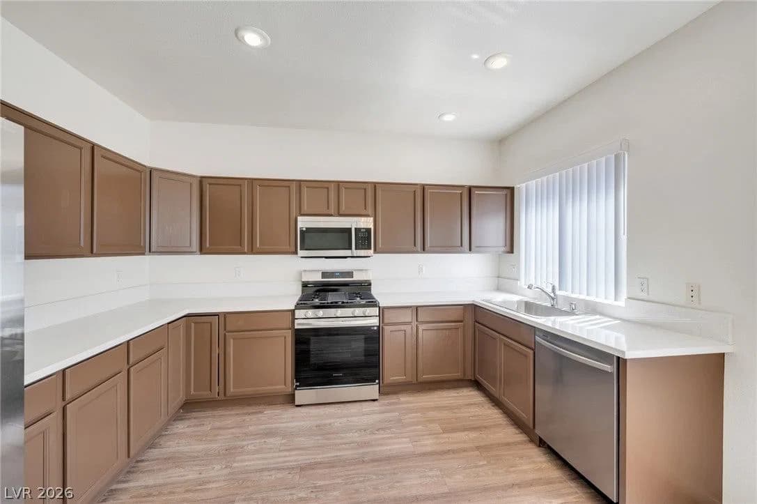 8117 Villa Finestra Drive photo 2