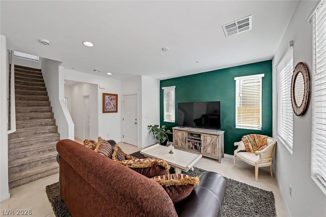 400 Desert Cadence Street photo 5