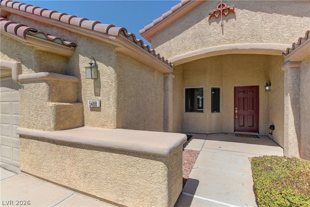 5488 Apron Court photo 2