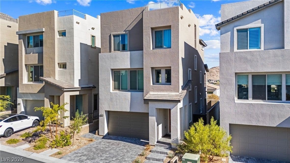 11568 Midnight Melody Avenue photo 3