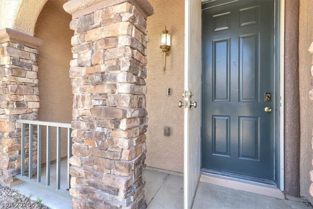 3040 Carbondale Street photo 2