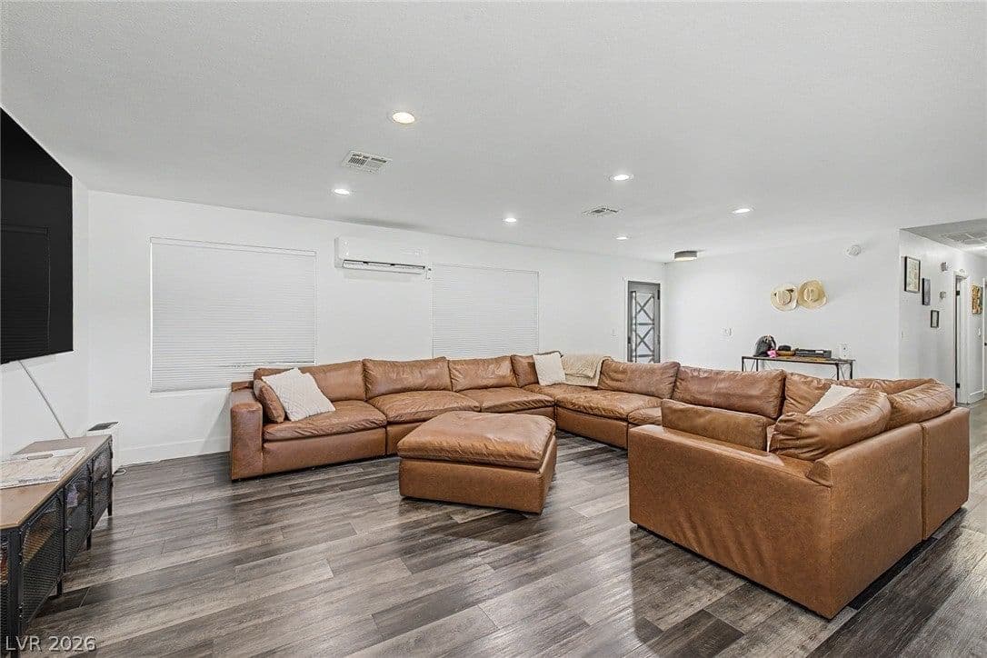 7208 Boyd Lane photo 5
