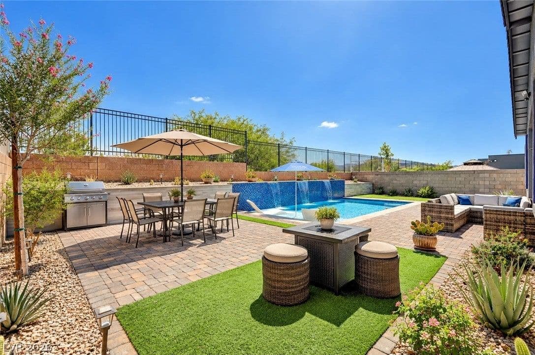 33 Reverie Heights Avenue