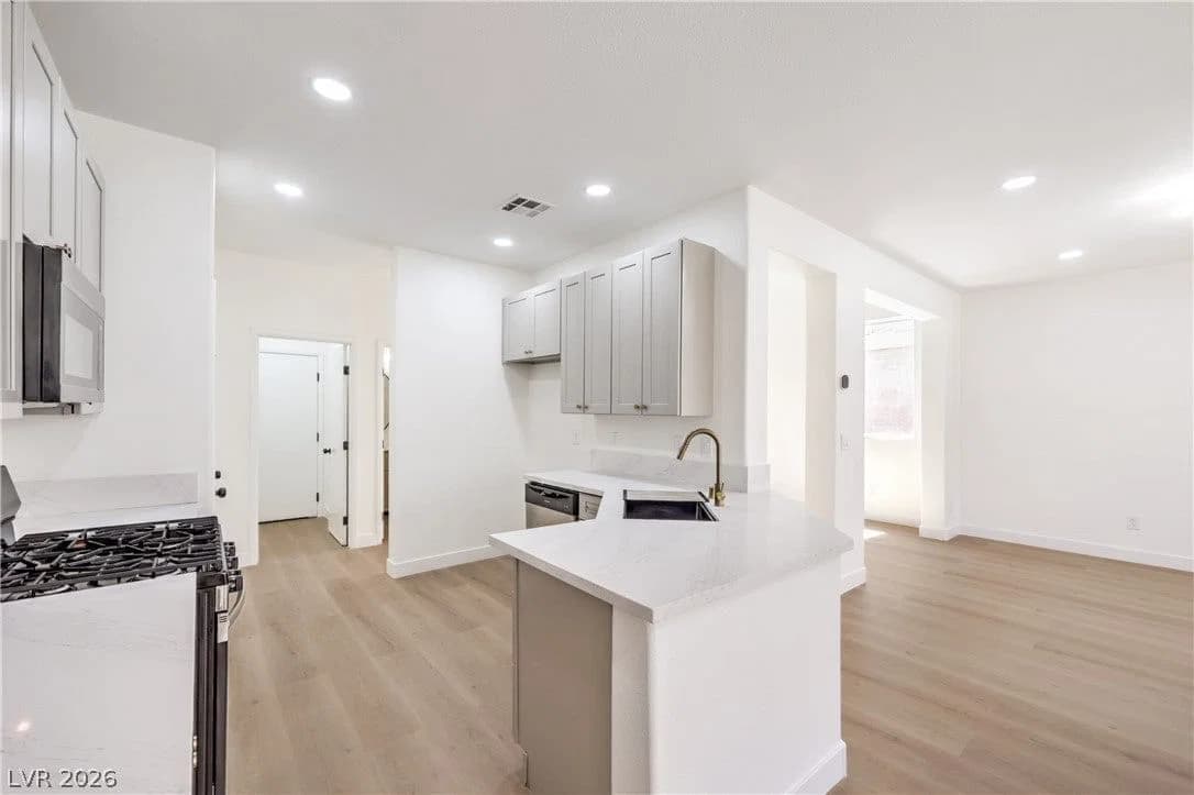 5927 Smokey Quartz Court photo 3