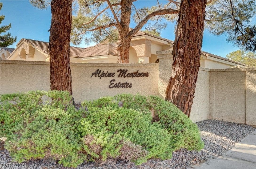 5551 Tahoe Meadows Court photo 4