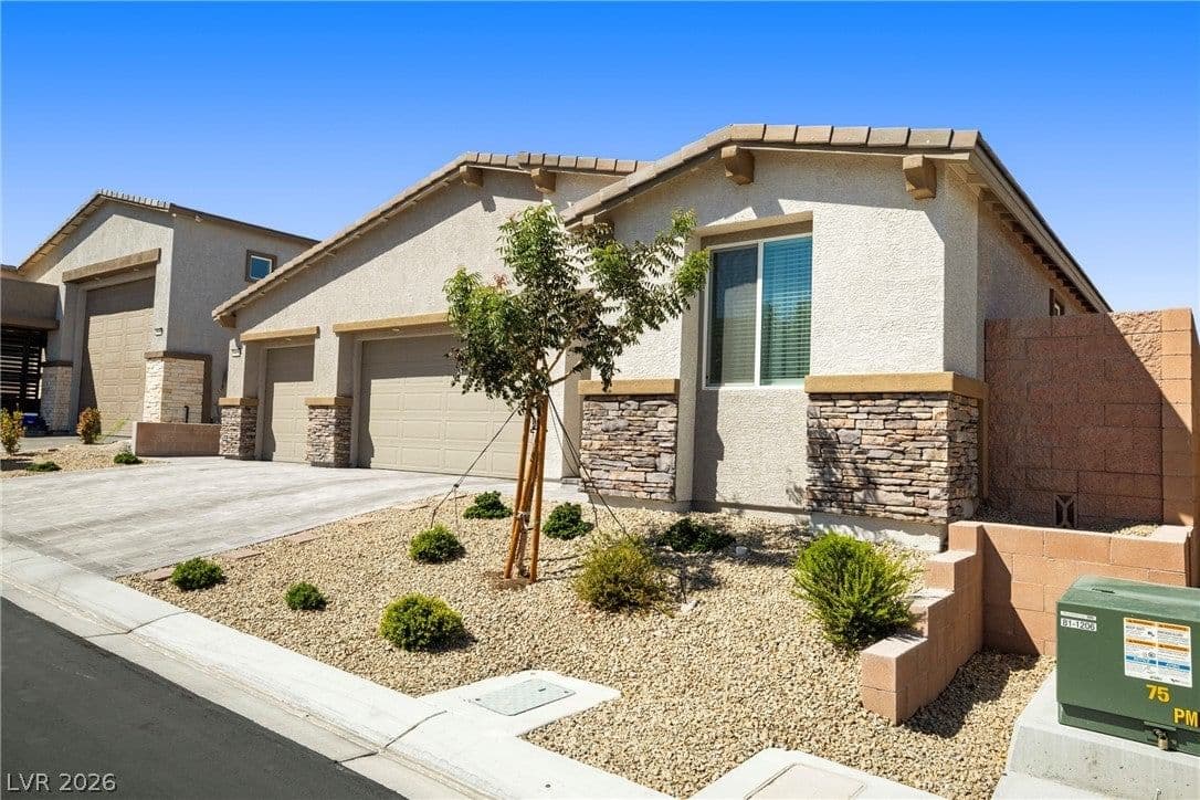 9628 Slate Peak Avenue photo 2