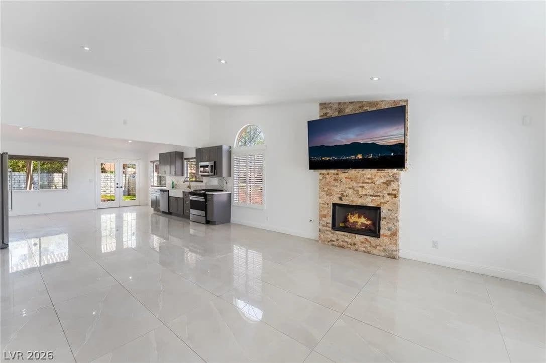 9028 Cypress Point Way photo 2