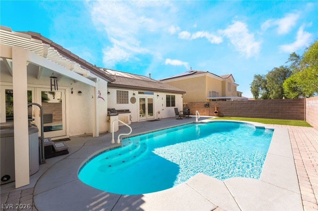 506 Short Crest Court photo 2