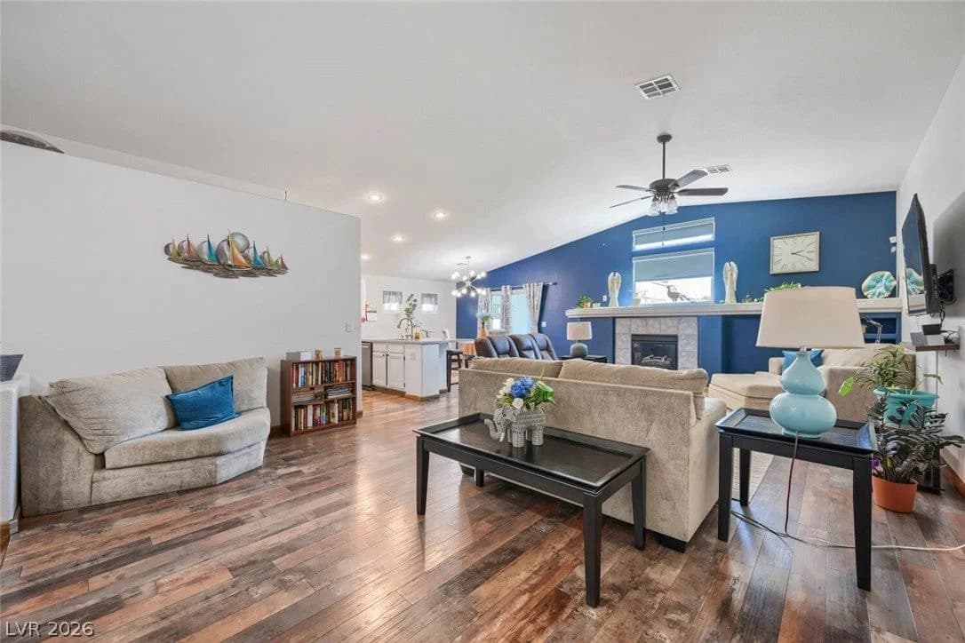 317 Maritocca Avenue photo 5