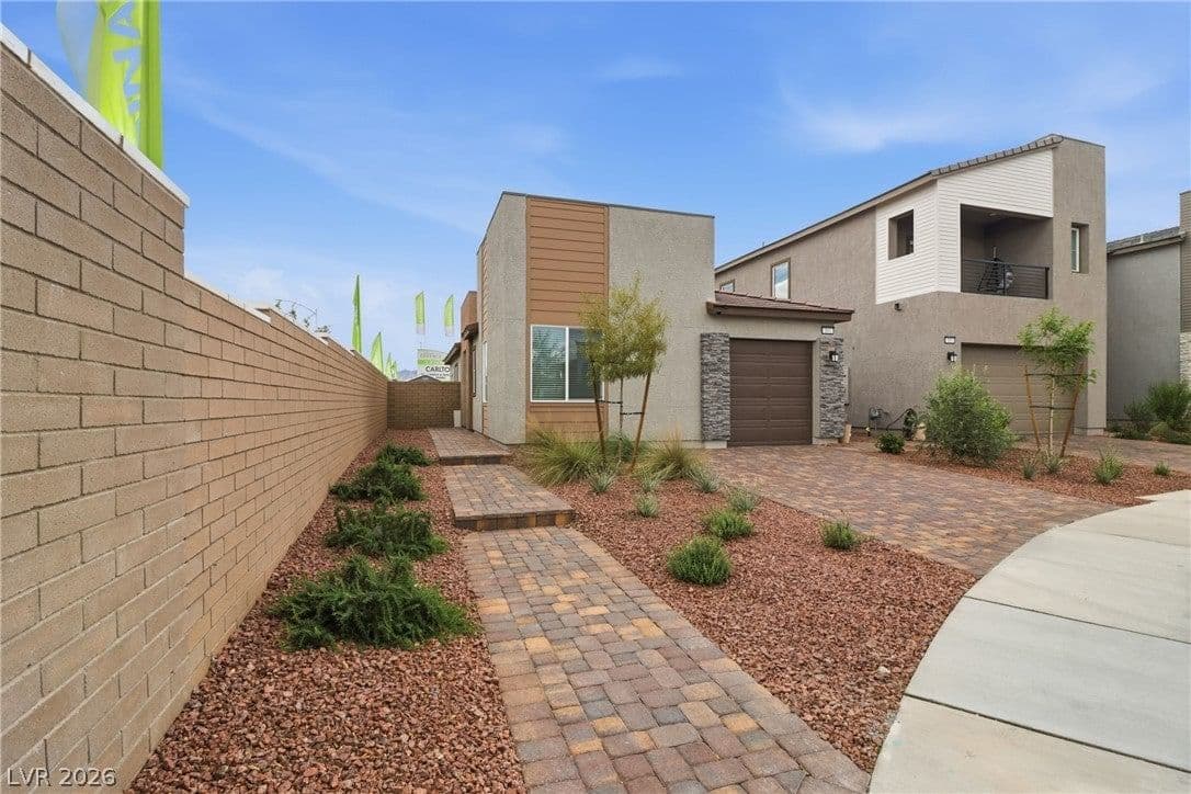 101 Cameron Chase Avenue photo 3