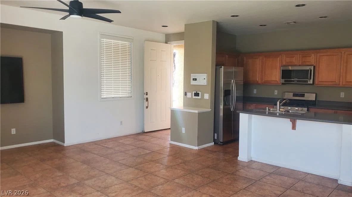 7471 Burnt Oak Avenue photo 3