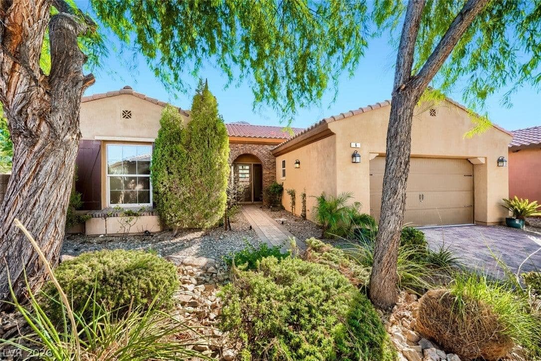 6 Lago Turchino Court