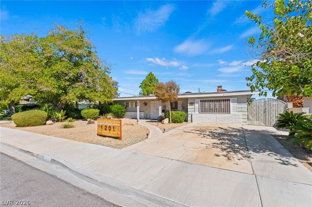 1201 Westlund Drive photo 3