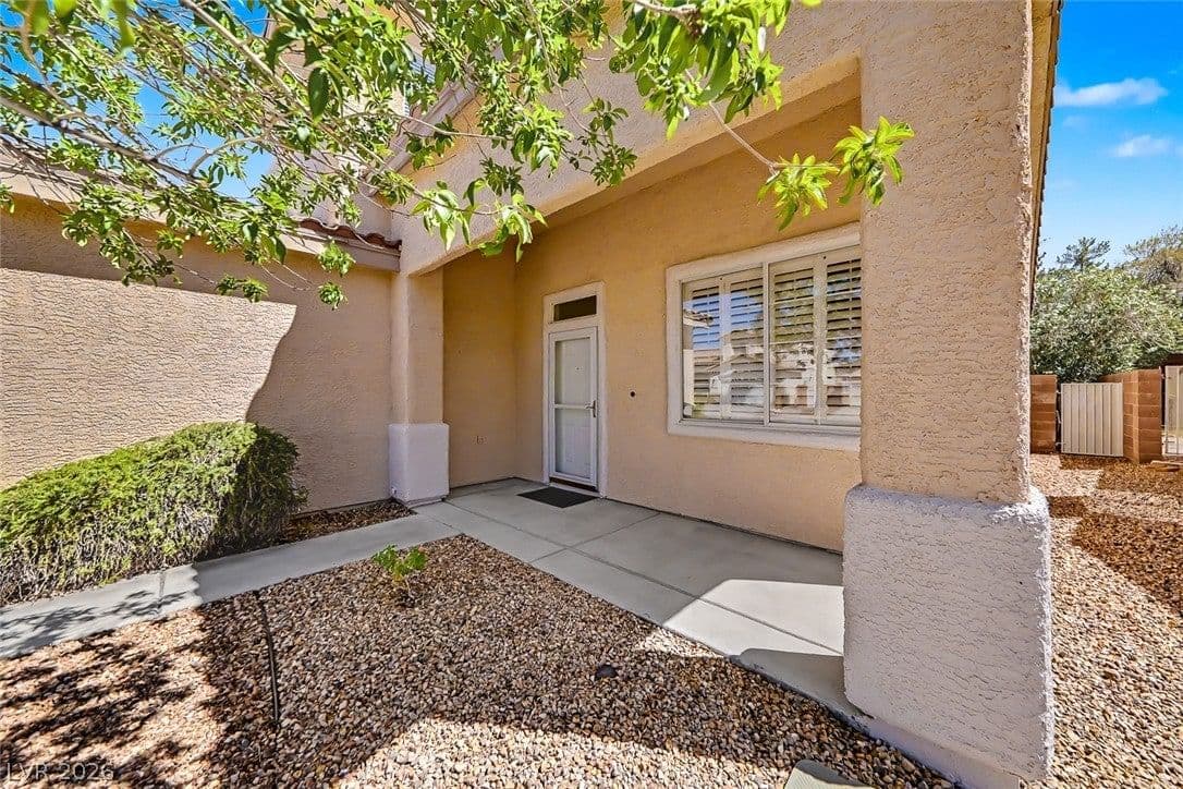2555 Swans Chance Avenue photo 3