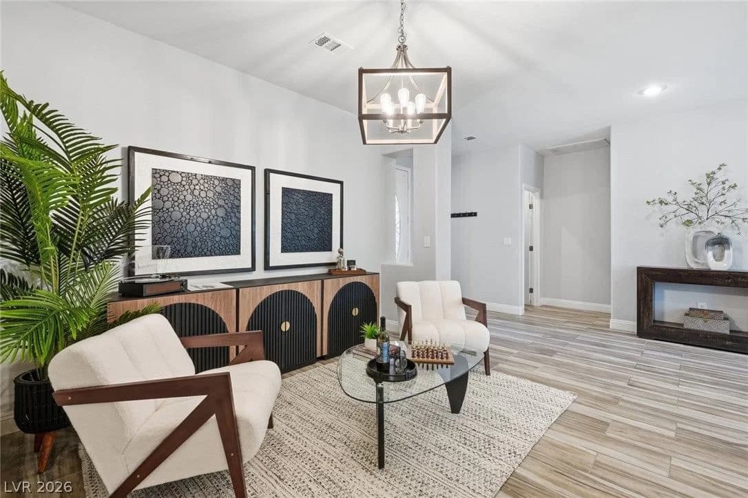 686 Fynn Valley Drive photo 4