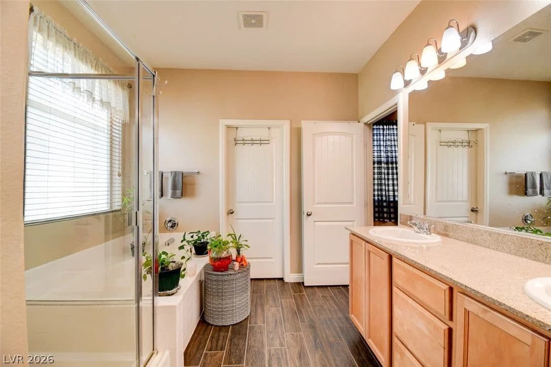 4128 Seclusion Bay Avenue photo 3