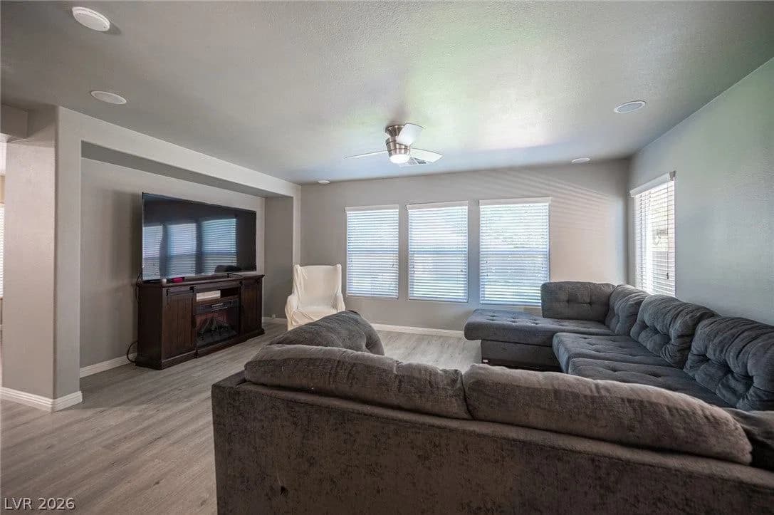2436 Crane Court photo 5