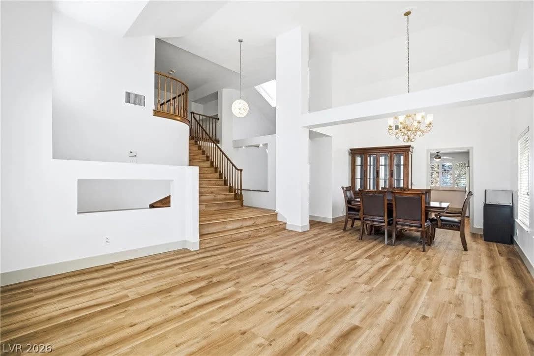 9728 Stellar View Avenue photo 5
