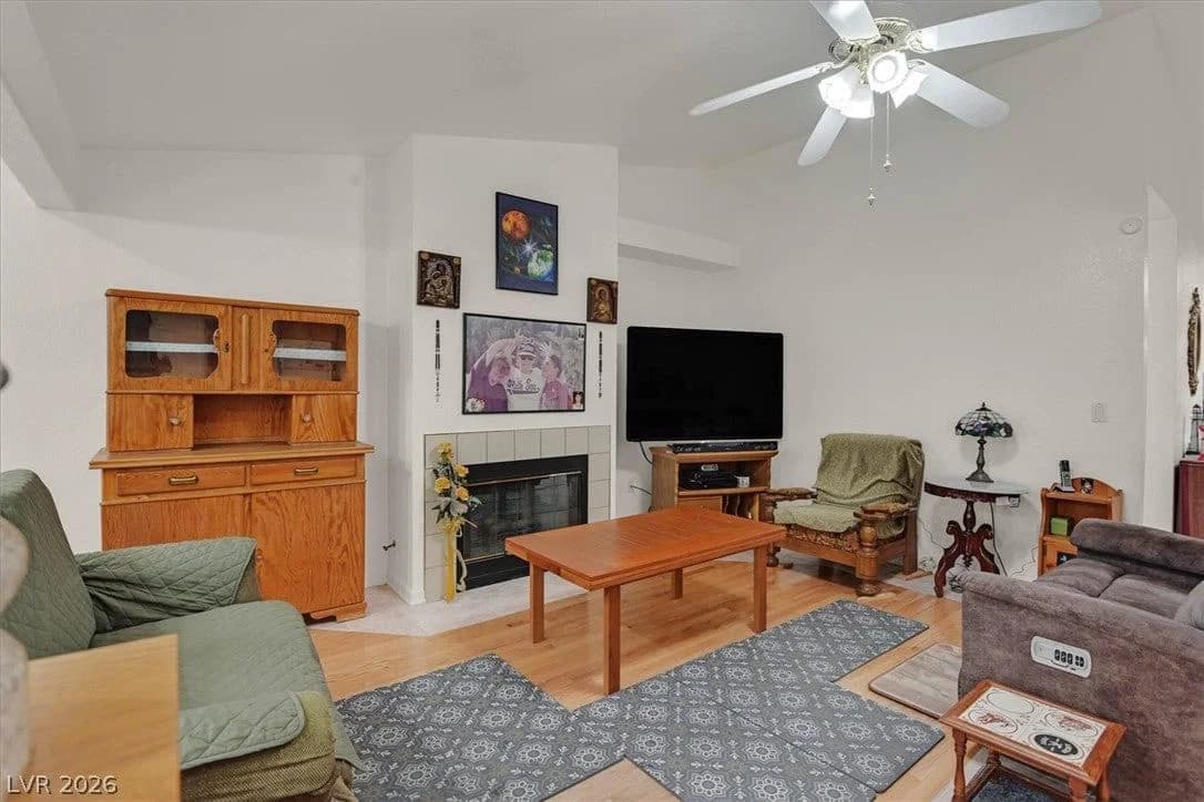 4565 New York Avenue photo 5