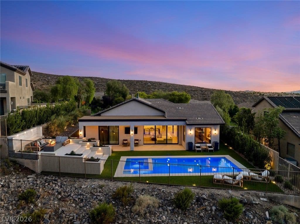 40 Stonemark Drive photo 2