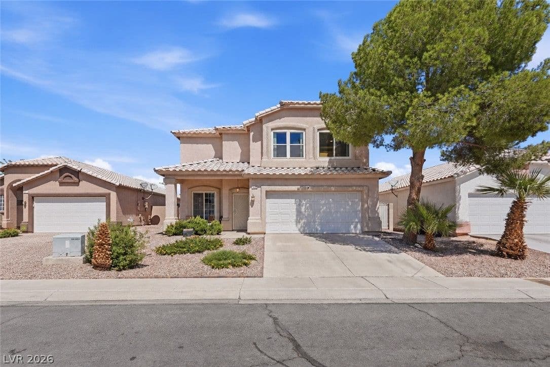 1608 Knoll Heights Court