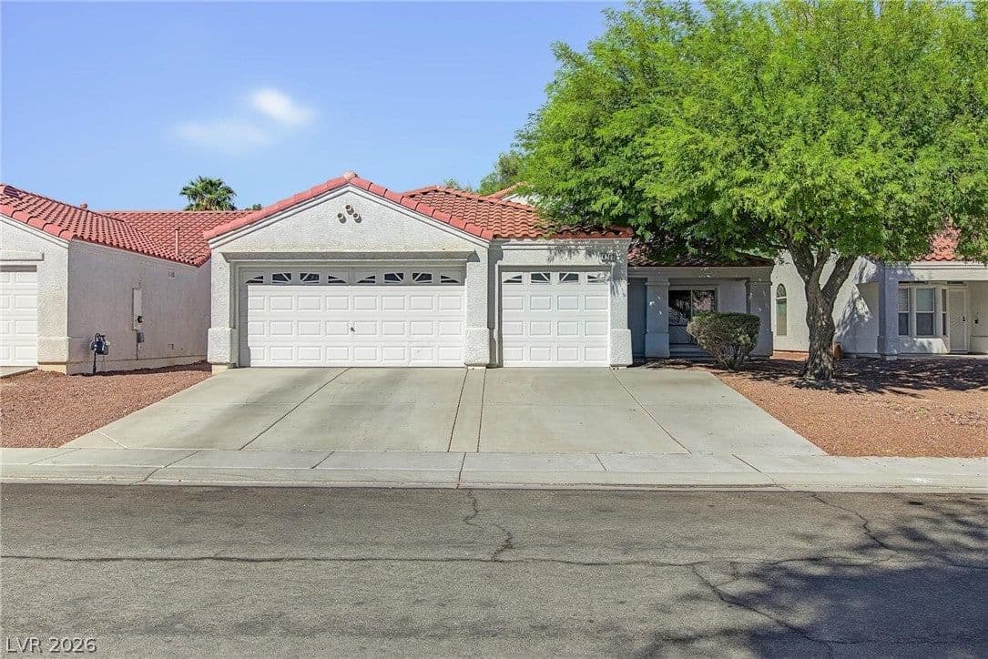 4717 Mountain Tree Street