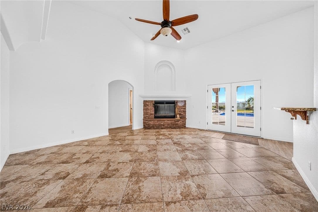 1371 Elderberry Street photo 4