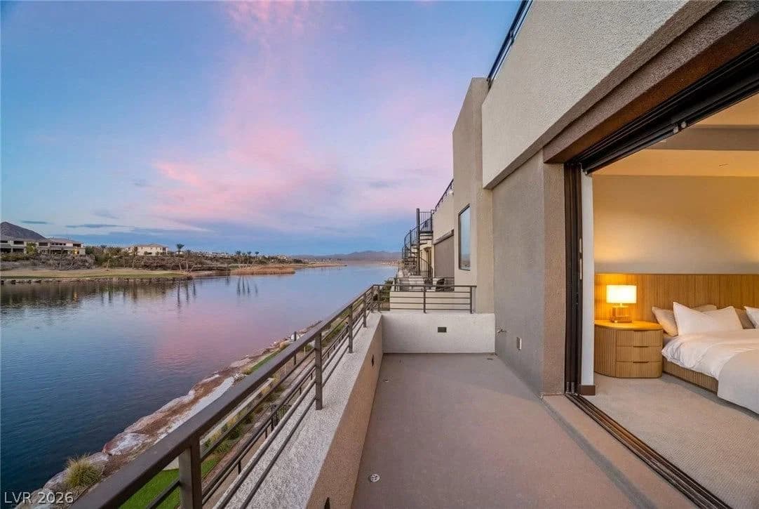 34 Lakefront Drive photo 4