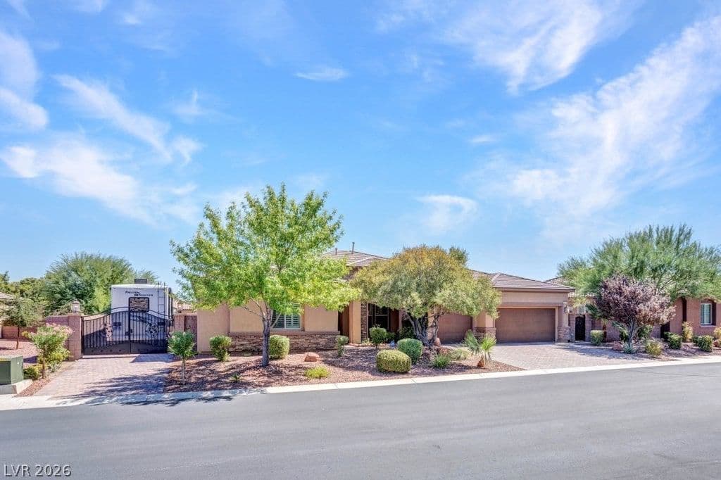 4260 Helena Cove Court photo 3