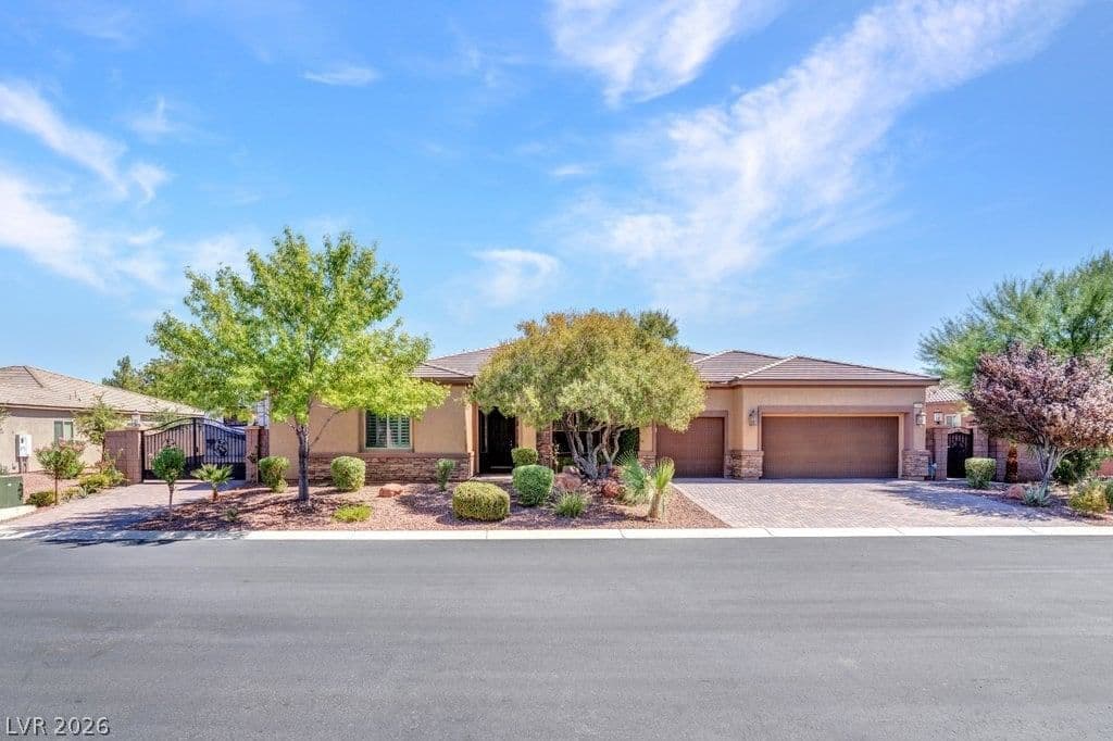 4260 Helena Cove Court photo 2