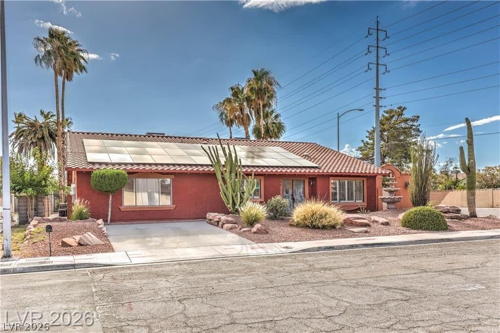 4411 Paseo El Rio Drive photo 3