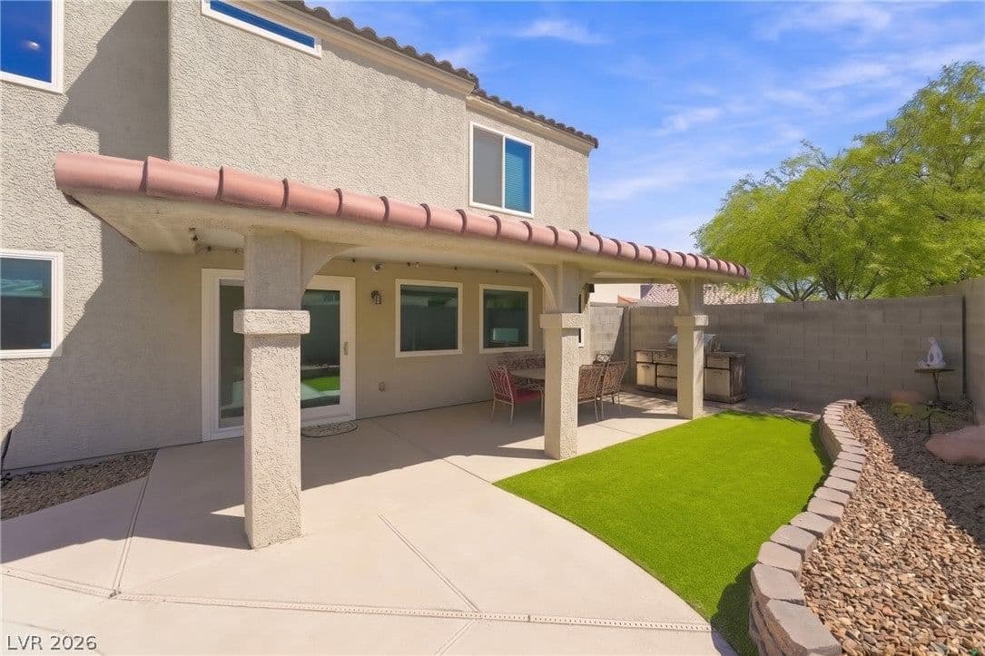 7429 Randel Jean Way photo 3
