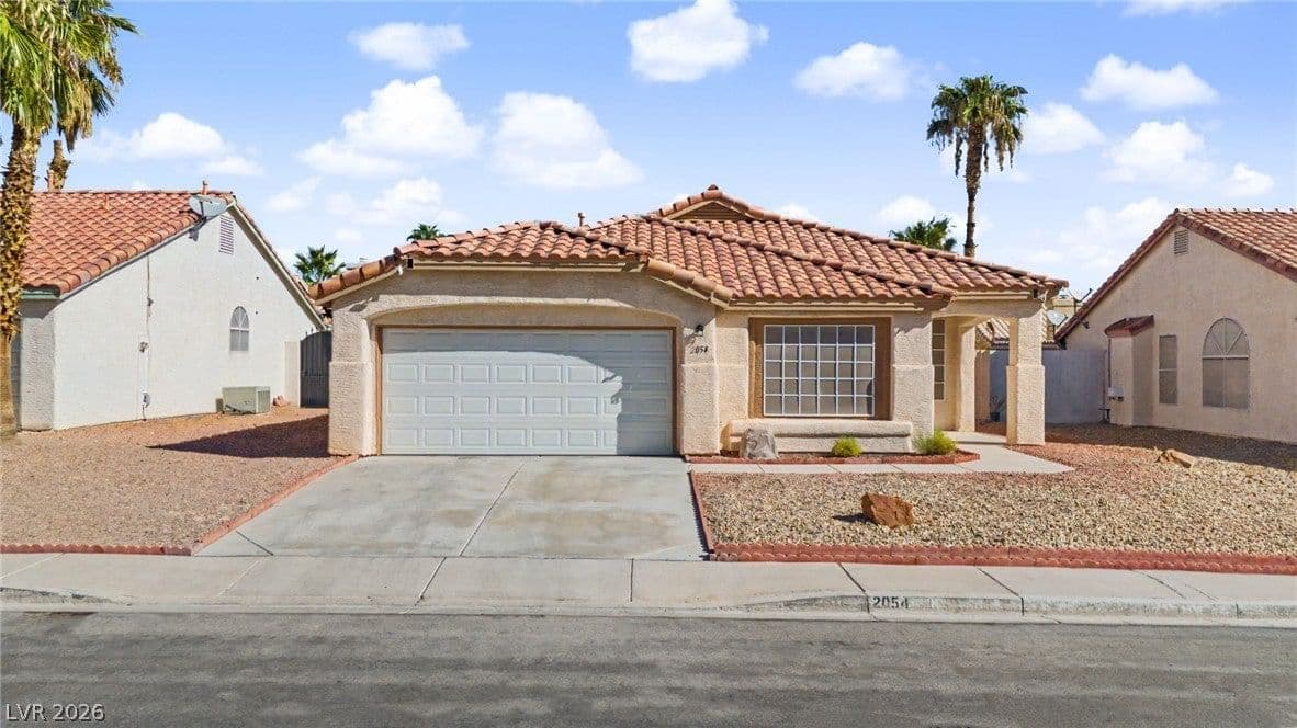 2054 Cardigan Avenue photo 3