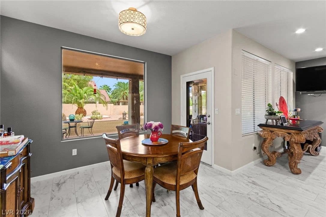 2166 Point Mallard Drive photo 4